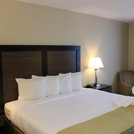 Baymont By Wyndham Fort Myers Airport מראה חיצוני תמונה