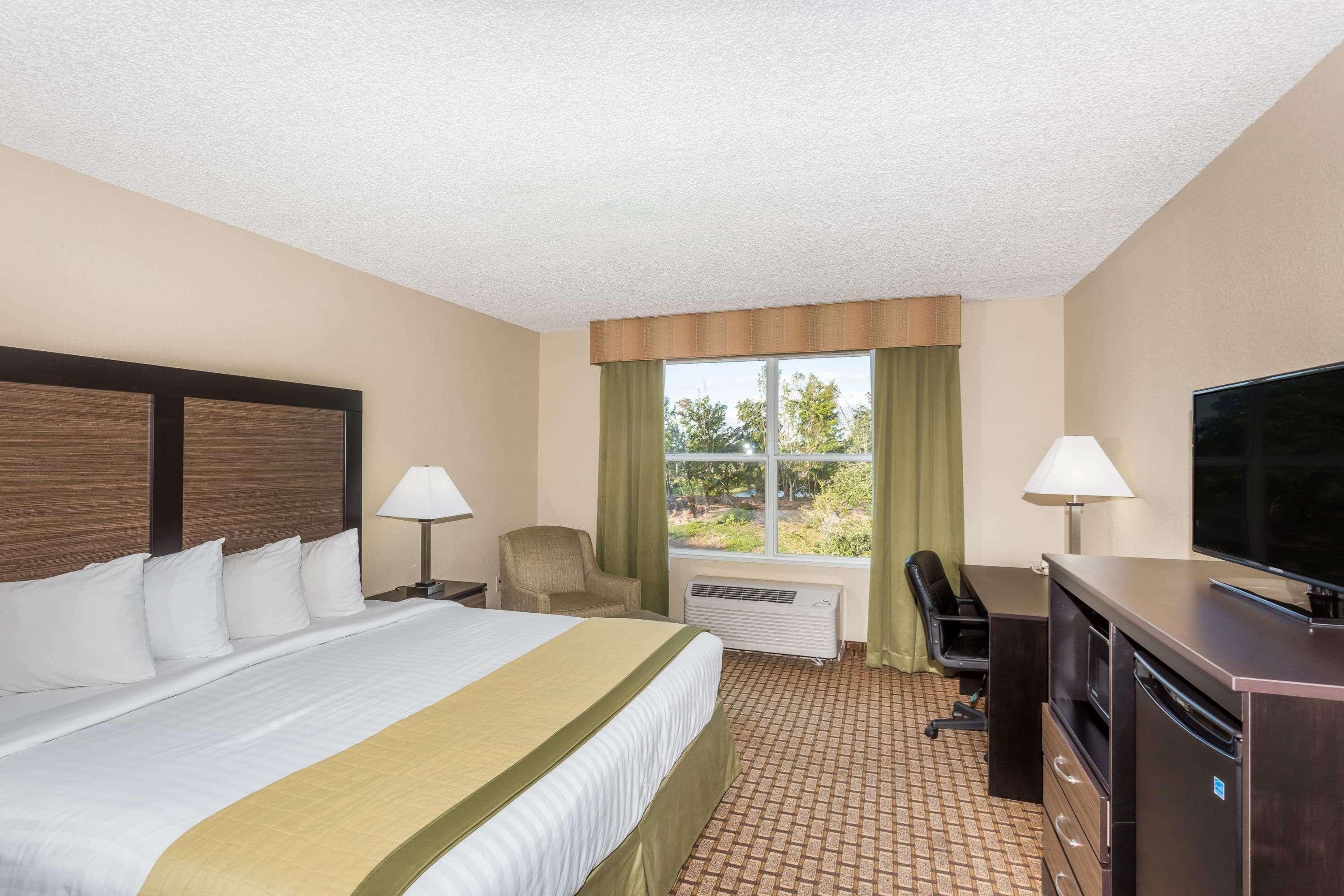 Baymont By Wyndham Fort Myers Airport מראה חיצוני תמונה