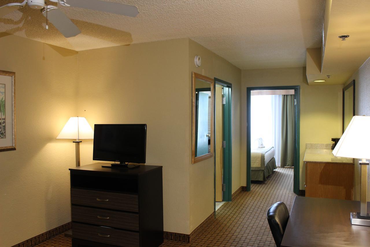 Baymont By Wyndham Fort Myers Airport מראה חיצוני תמונה